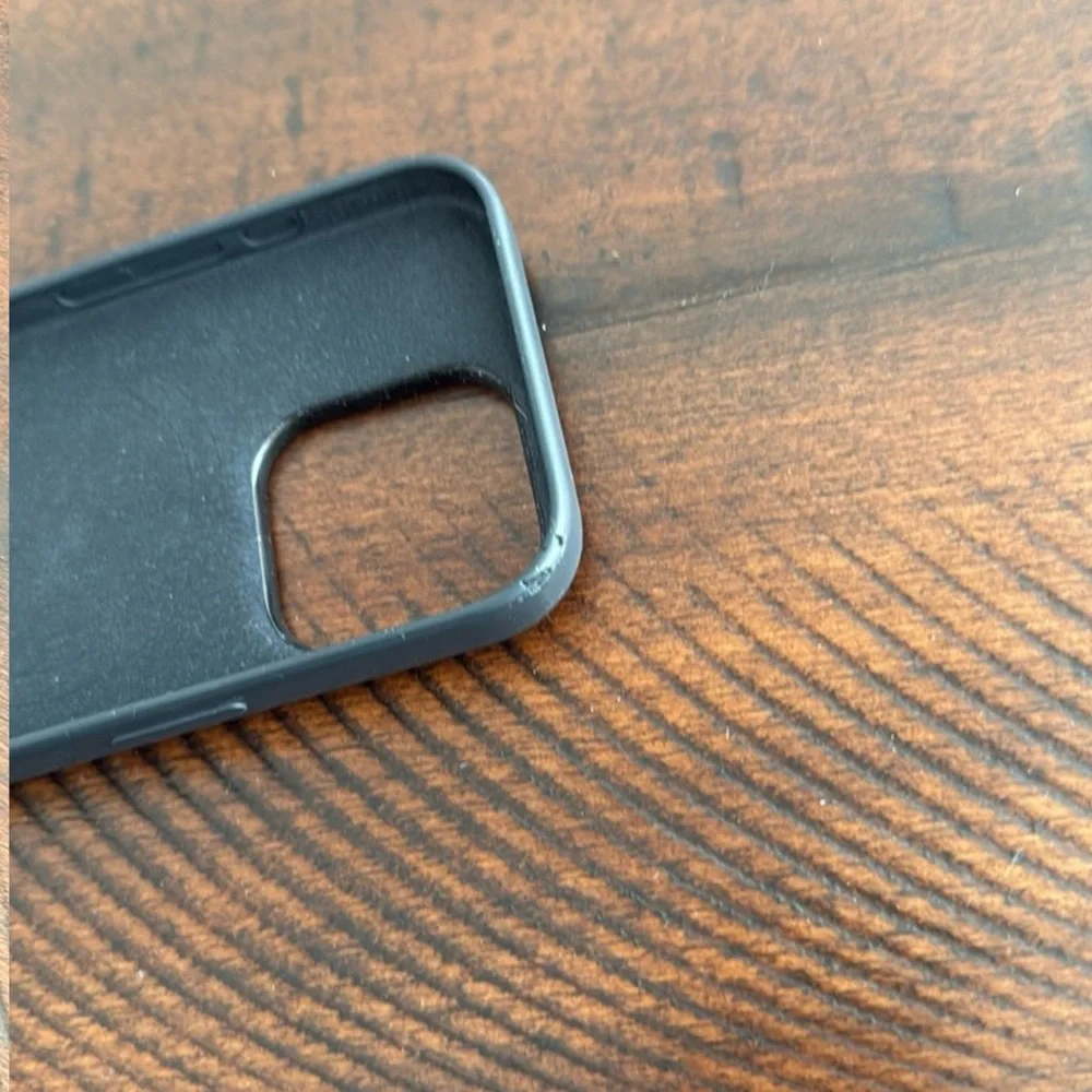 Iphone 16 pro black case Apple
